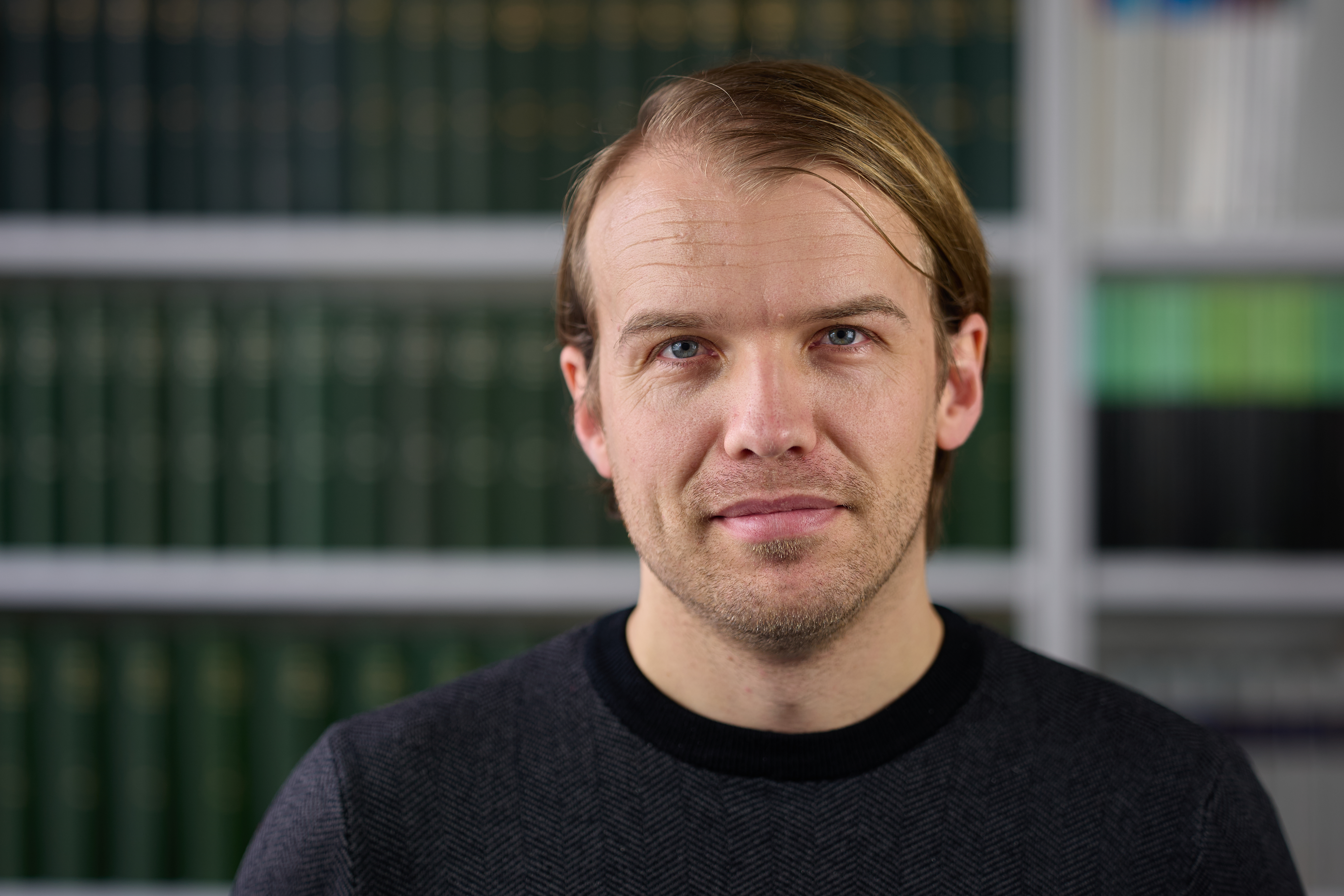 Dr. Niklas Petersen