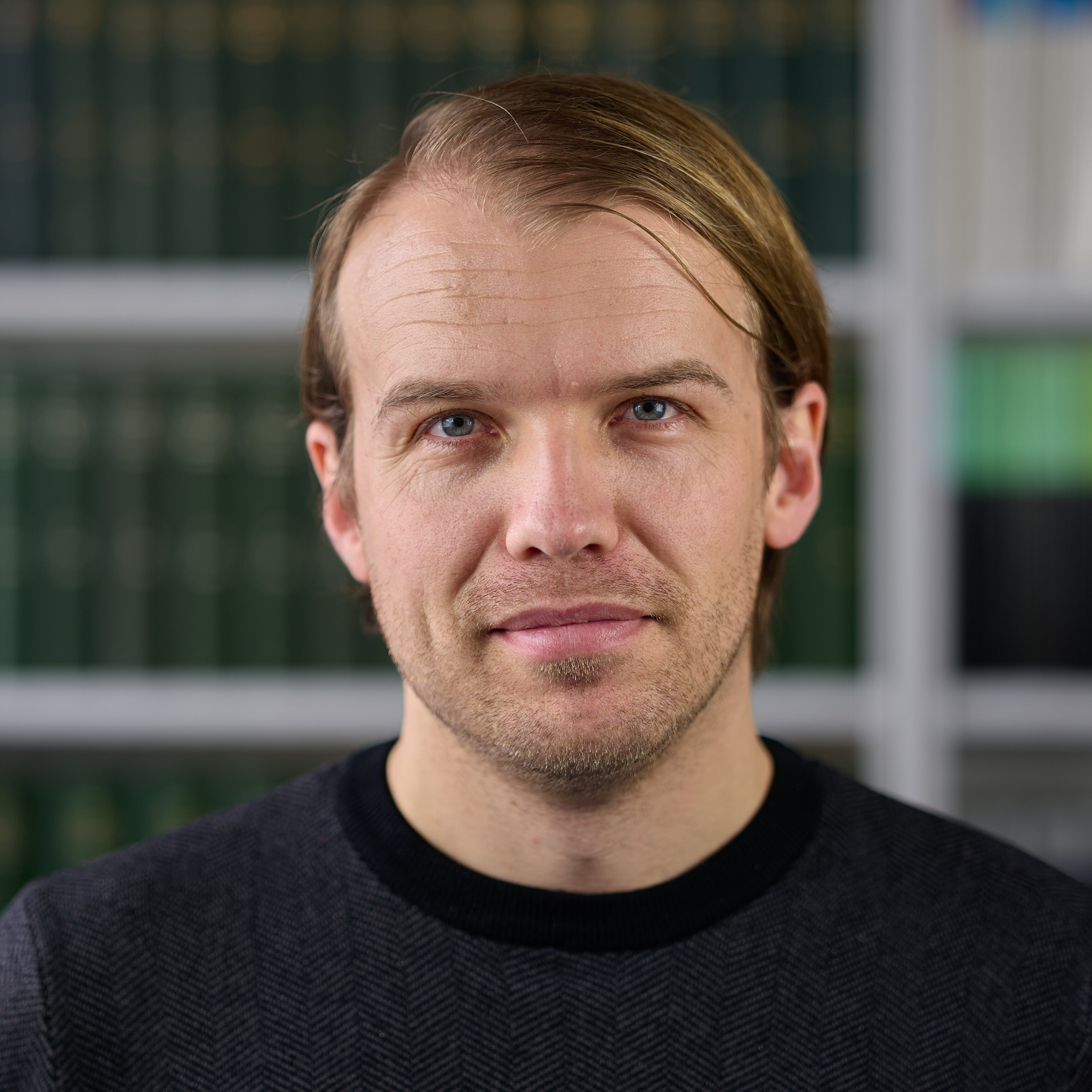 Dr. Niklas Petersen